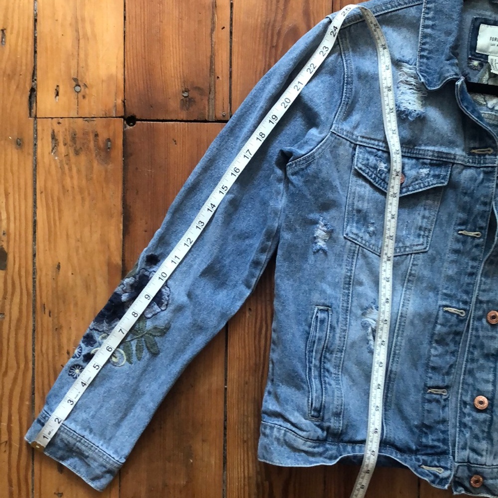 Forever 21 Denim Jean jacket floral accent - Picture 11 of 11